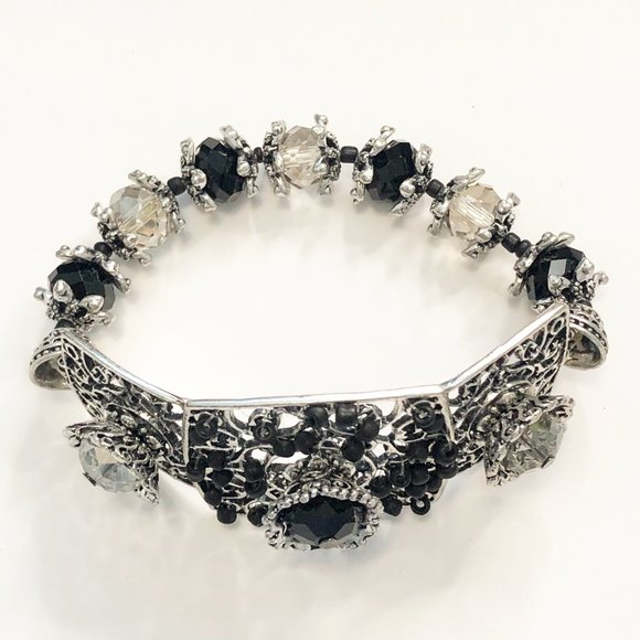 Black & White Skieflower Silver Bracelet - Picture 5 of 5
